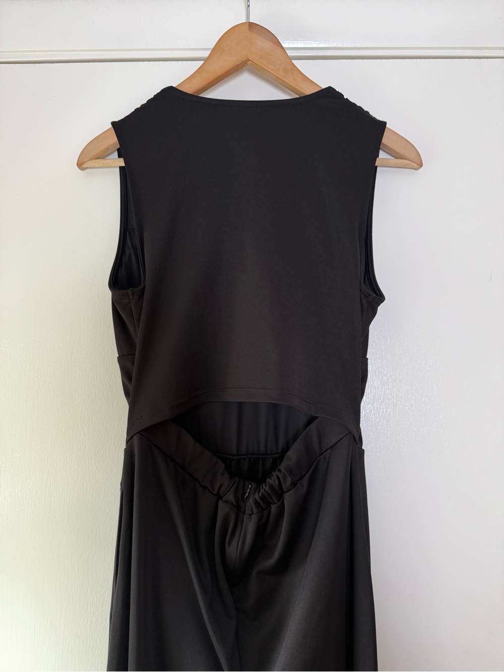 🆕 Halara V-Neck Sleeveless Ruched Pocket Jumpsuit Easy Peezy Black Chic Sporty - Picture 12 of 16